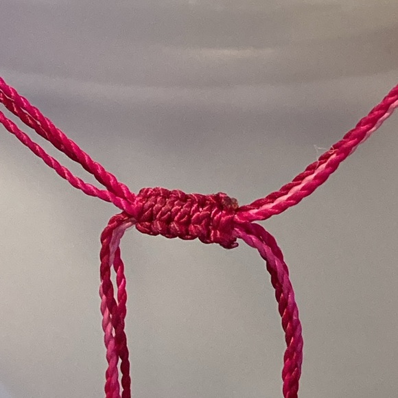 NWOT - Fuschia Pink Seashell Beaded Bracelet With Triple Adjustable String Cord - Picture 2 of 11